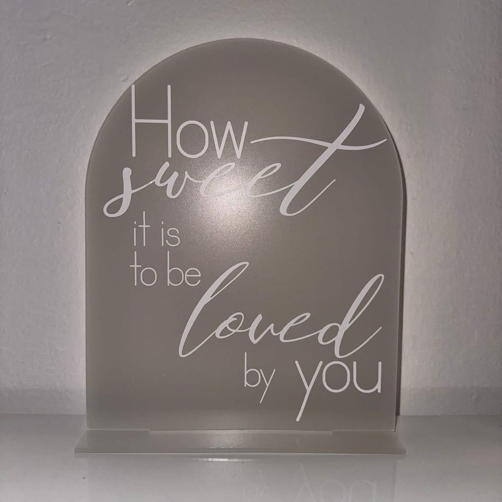 Elegant Wedding Signage